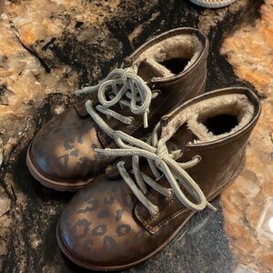 Oshkosh Brown/Black Leopard print boots
